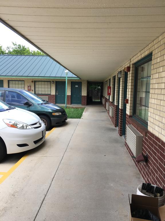 Country Inn Motel San Antonio Exterior photo